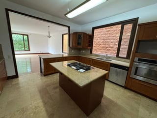 EXCLUSIVA CASA EN ENCINOS DE CAYALA III Zona 16 | 3 Niveles - Image 24