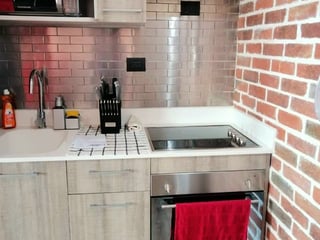 1 Bedroom Apartment for Sale in Zona 1, Guatemala - Parking & Balcony - Image 4