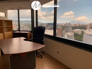 Oficina en renta Penthouse en Zona 10 - 3