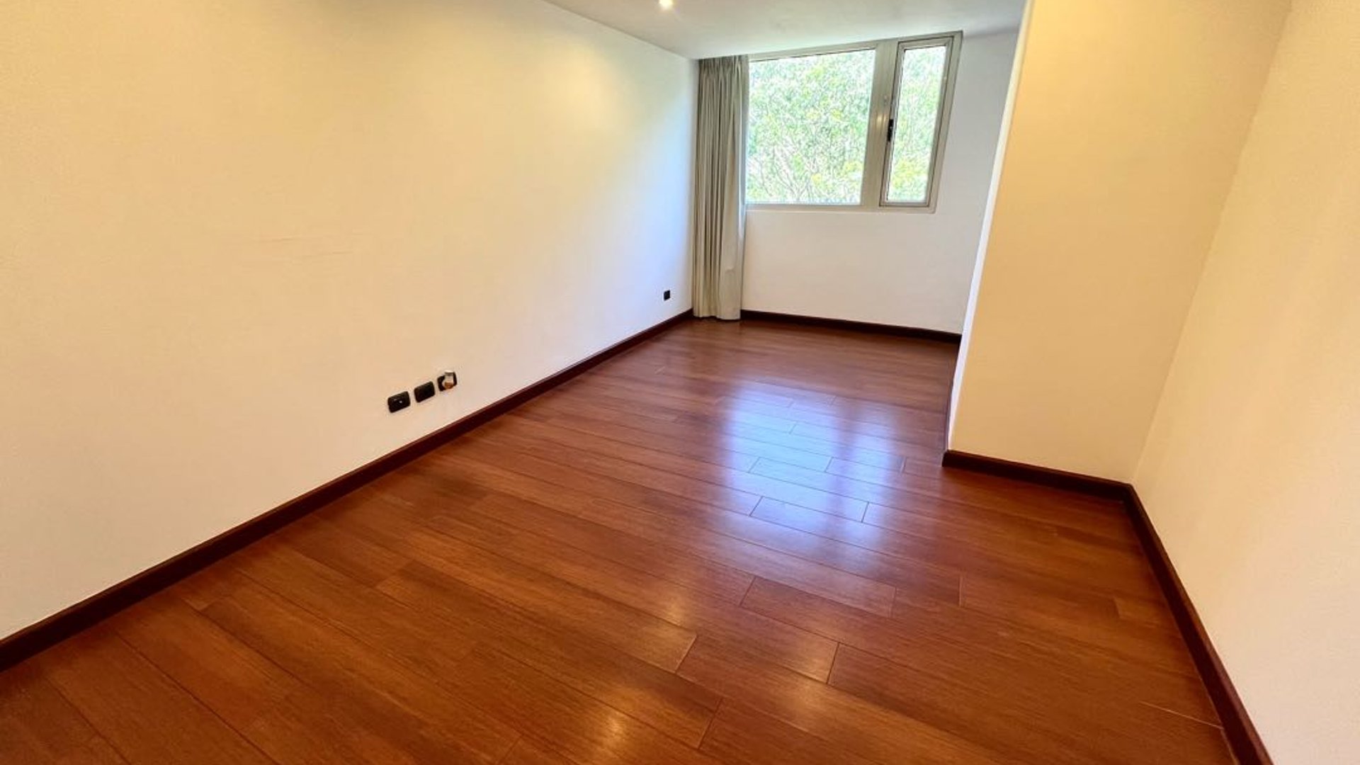 ALQUILER DE AMPLIO APARTAMENTO - MARQUÉS DEL VALLE, ZONA 14 - Miniatura 12