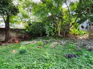 Terreno con Locales y Apto. en Venta en San Cristóbal - 2