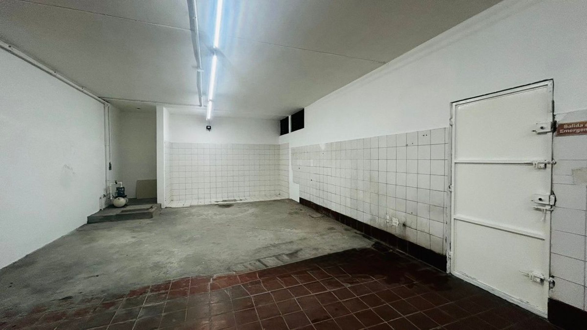 Local con bodega en renta zona 7 / El Trébol - Miniatura 5