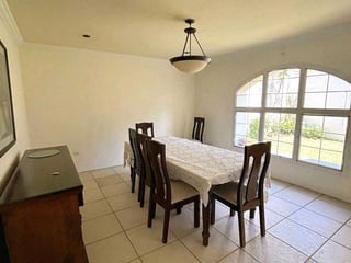 CASA/ VENTA📍Condominio Orquídeas San Cristóbal sector A1 Z.8 de Mixco - Image 3