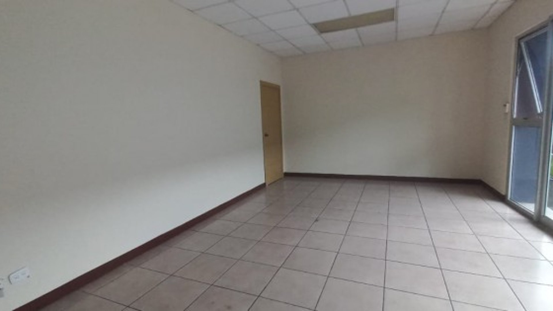Bodega en renta en Cortijo zona 12 Atanasio - Miniatura 8