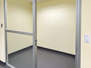 📍 OFICINA REMODELADA EN VENTA –  6 AMBIENTES | EUROPLAZA | ZONA 14 - 5