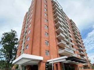 APARTAMENTO AMUEBLADO EN RENTA – EDIFICIO LUCCA | ZONA 10 - Image 1