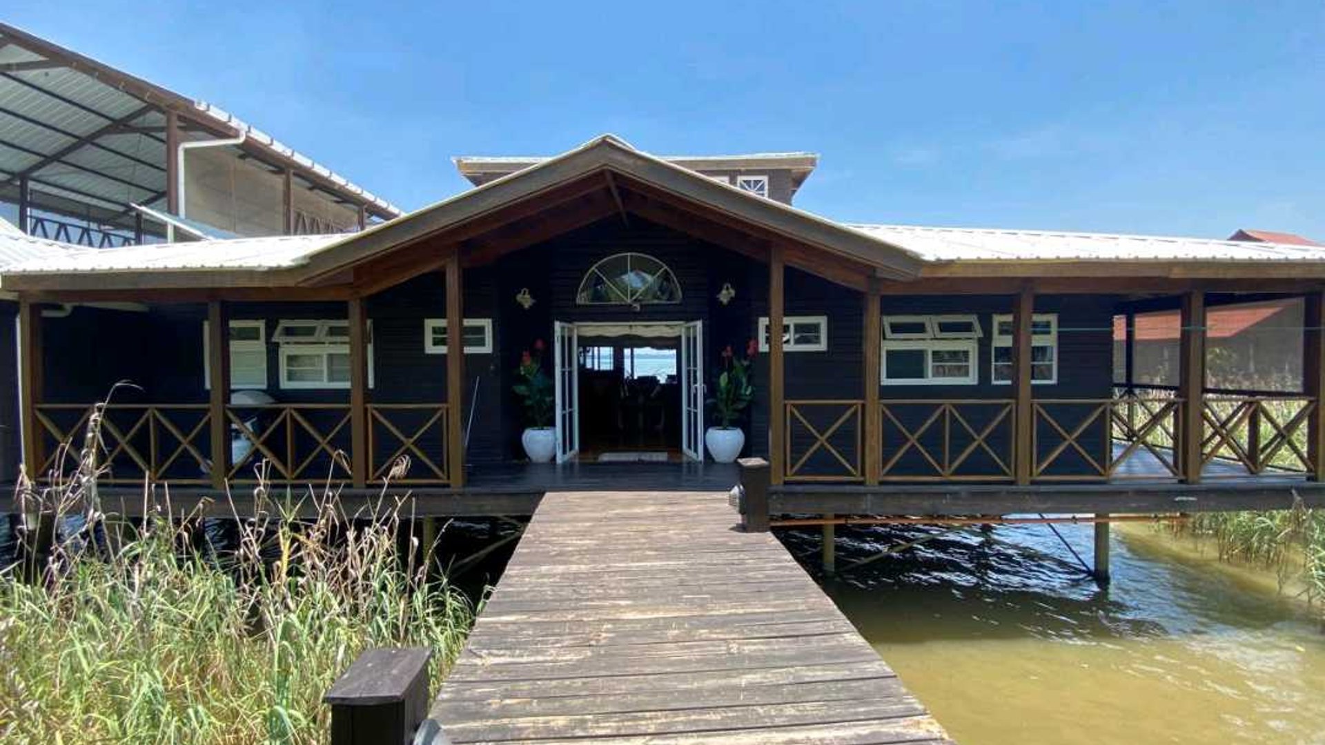 Vendo Linda y Amplia Propiedad en Rio Dulce