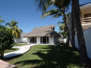 Villa  en ALQUILER para 20 personas en Playa Monterrico desde Q5,000, Villa #5 - 2