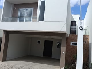 Casa Nueva en BOSQUES DE SANTA ELENA | Km 26.5 CAES - 2