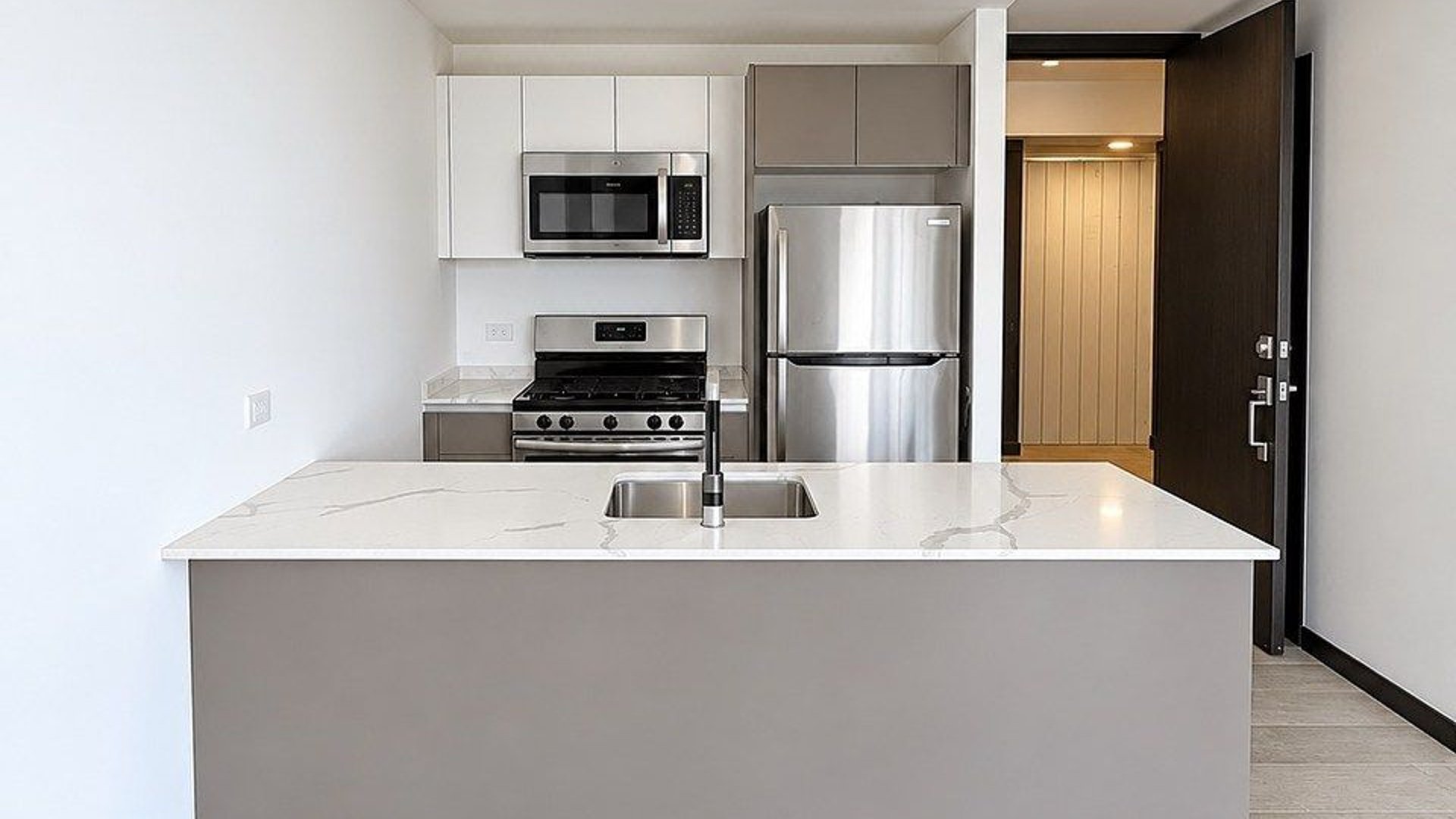 Apartamento en Venta y Renta en Edificio Verdú, Zona 14