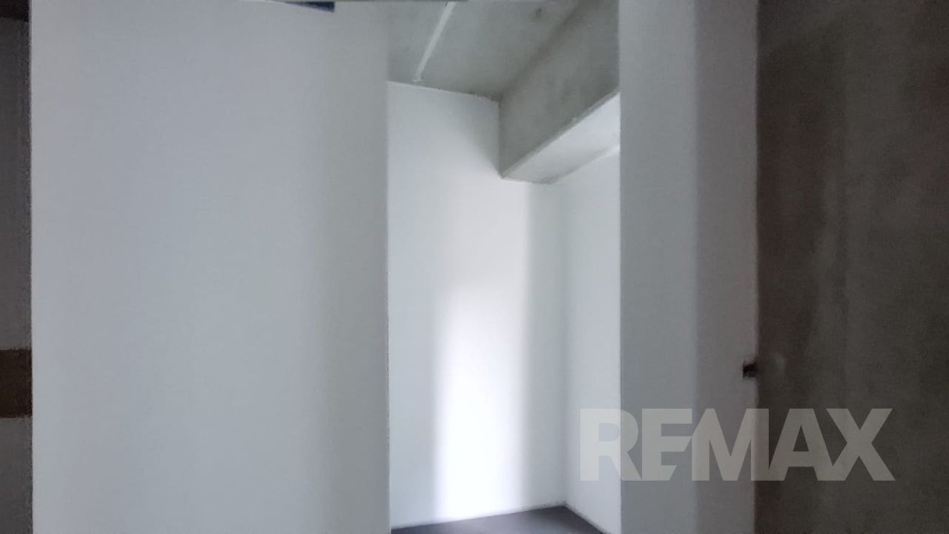 OFICINA EN RENTA, EDIFICIO PLATINA ZONA 10 - Miniatura 3