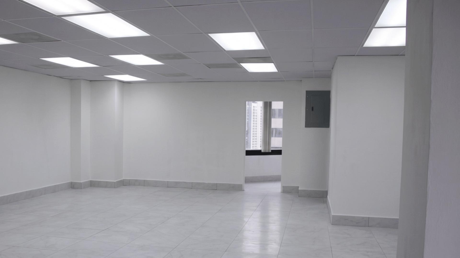 ALQUILER DE OFICINA TABICADA 185MT2 - MURANO CENTER, ZONA 10