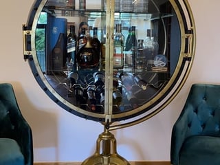 Precioso, moderno y muy iluminado Apto Amueblado en venta, zona 10 - 5
