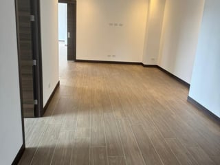 Apartamento en Venta y Renta en zona 15 - 5