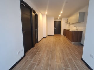 Apartamento en renta Essenza zona 13 - Image 1