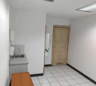 Oficina en Renta, en zona 10, ideal para Médicos