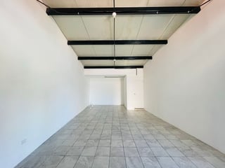 ALQUILER DE LOCAL COMERCIAL 45MT2 - CONVENIA PLAZA, ZONA 10  - 5