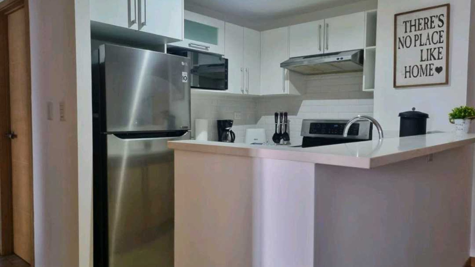 APARTAMENTO AMUEBLADO EN VENTA  ????Edificio City Haus, Zona 10 - Miniatura 4