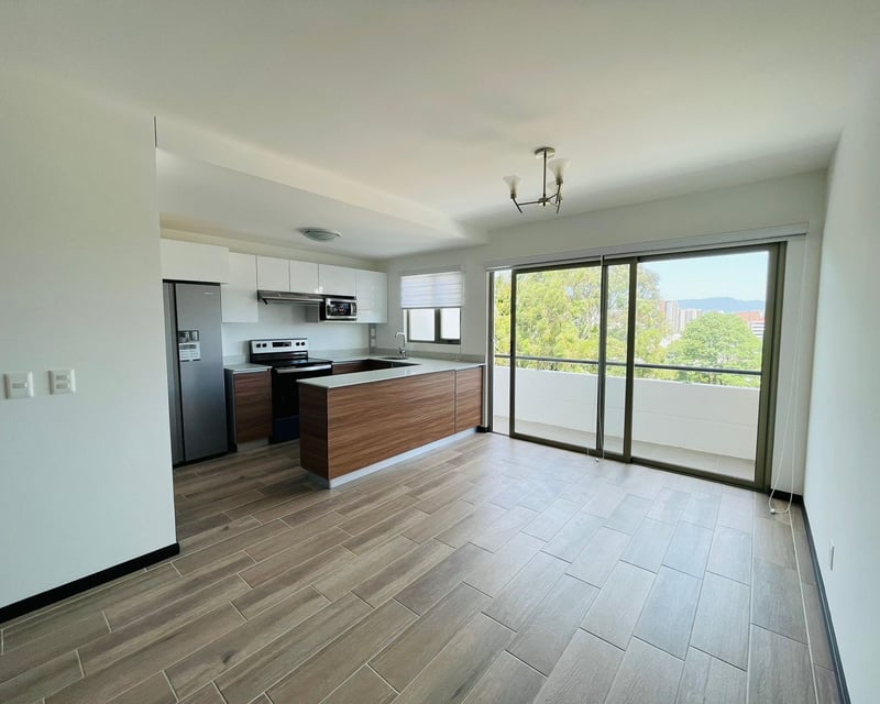 VENTA DE HERMOSO APARTAMENTO - PLAZA SEGHERIA, ZONA 14