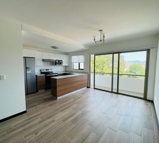 VENTA DE HERMOSO APARTAMENTO - PLAZA SEGHERIA, ZONA 14