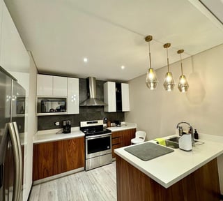 Apartamento en Alquiler Amueblado Lirios de Cayalá 2 Zona 16
