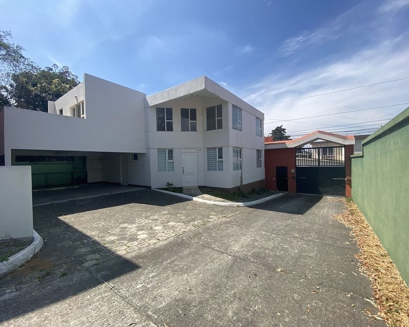 Residencial en venta / 2 casas en venta, zona 16