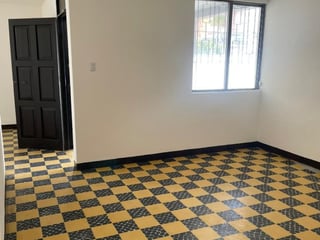 Propiedad Comercial en renta en zona 15 - 5