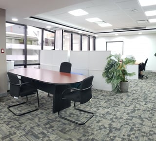 Oficina en venta zona 10 NIVEL COMPLETO inversión