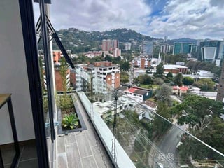 APARTAMENTO EN ALQUILER 📍Edificio Quince Esquina, Zona 15 - 4