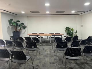 En Venta oficina en zona 10 Guatemala - 2