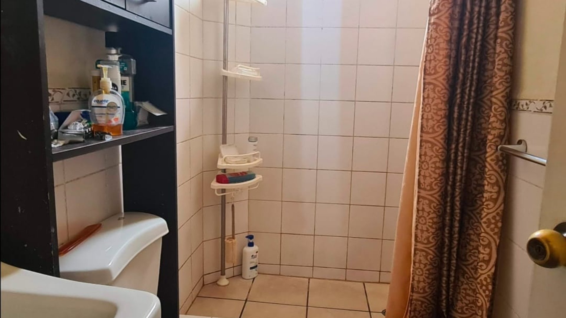 Vendo Linda Casa en Condominio La Fontana, Zona 4 Mixco - Miniatura 4