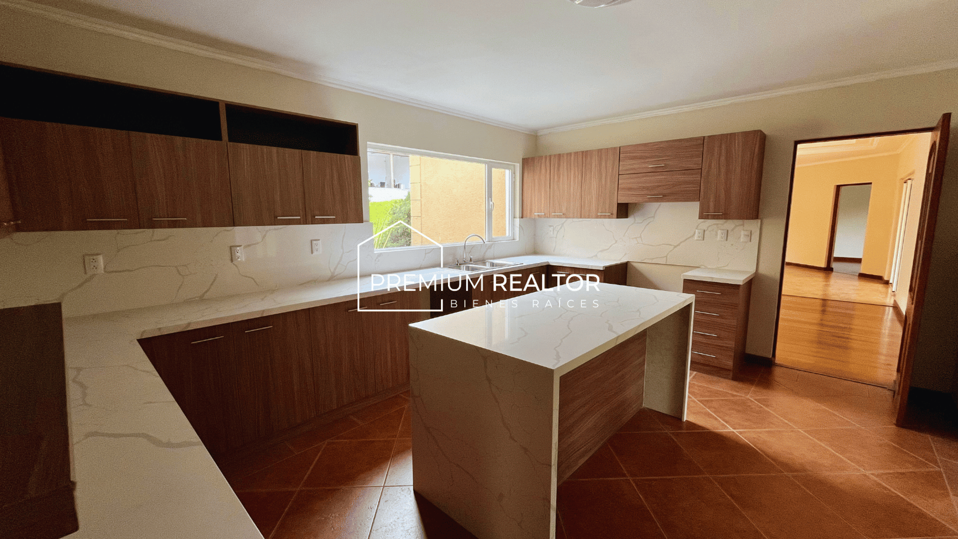 Luxurious 4-Bedroom House with Garden in Casa & Campo, Fraijanes - Rent $2800 - Miniatura 24