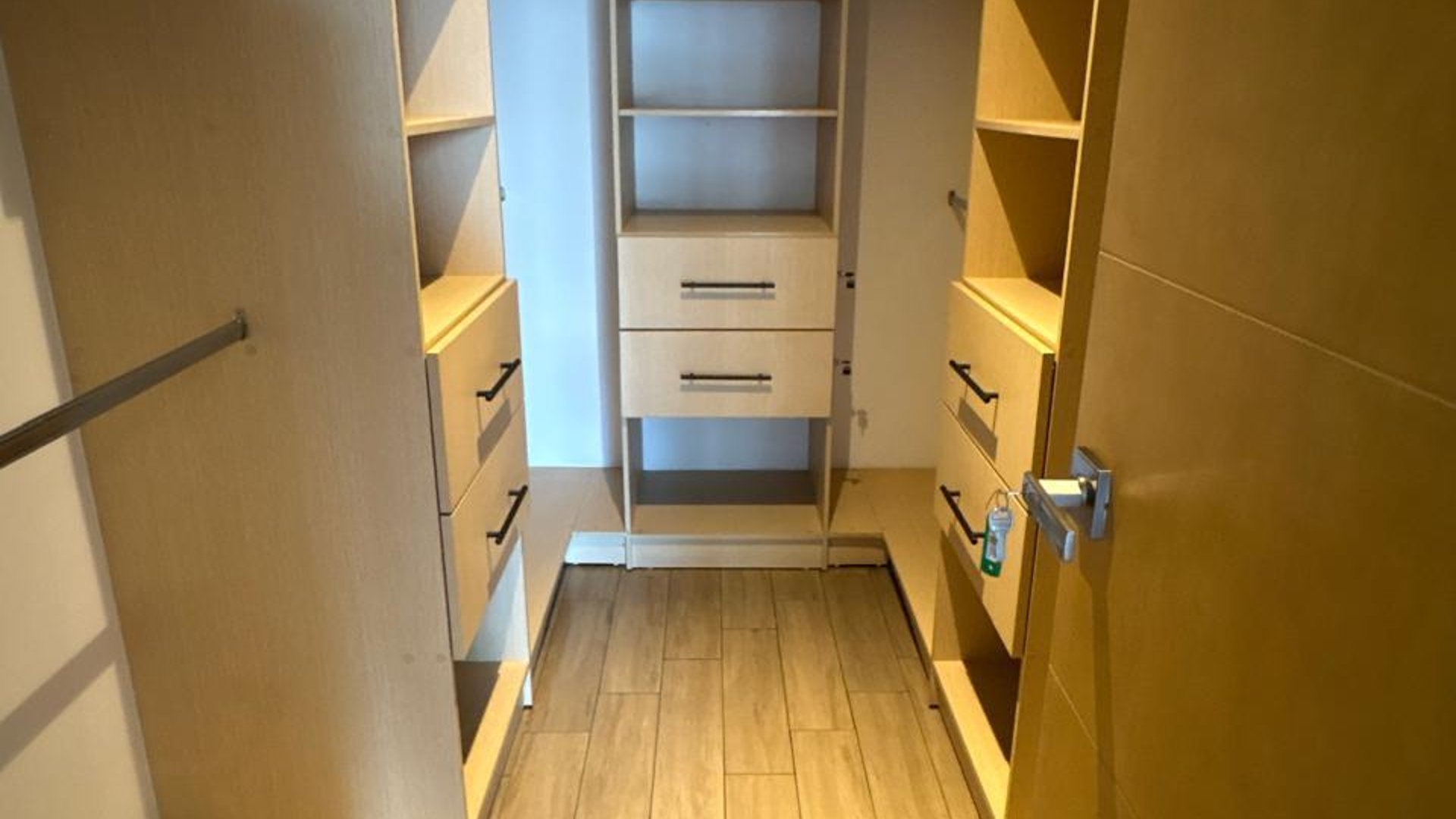 APARTAMENTO EN VENTA | EDIFICIO CITY HAUS | ZONA 10 - Miniatura 8