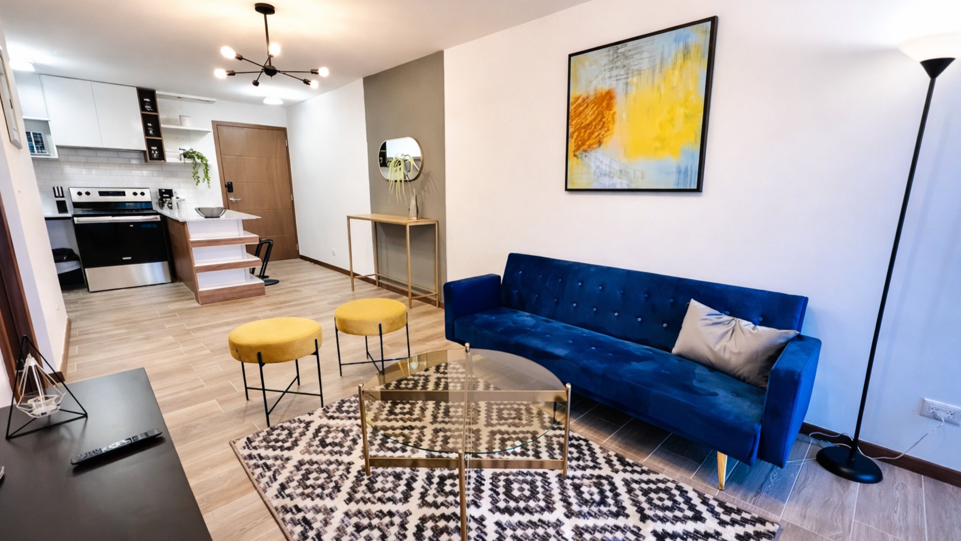 Apartamento Amueblado En Renta Zona 14 | Condado Catorce - Miniatura 3