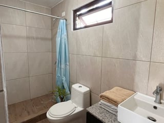 Casa En Venta En Residencial Verde 360 - Santa Catarina Pinula - Image 12