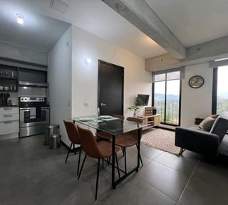 *Alquilo apartamento amueblado de 2 dormitorios en Fabra zona 10*