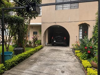 📍 CASA EN VENTA – 4 HABITACIONES  | COLONIA SANTA ELISA | ZONA 12 - 2