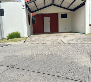 📍 CASA EN ALQUILER – CONDOMINIO CAMPO GRANDE | CARRETERA A PAVÓN