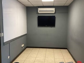 Oficina en Renta, Zona 10 (R8310) - 2