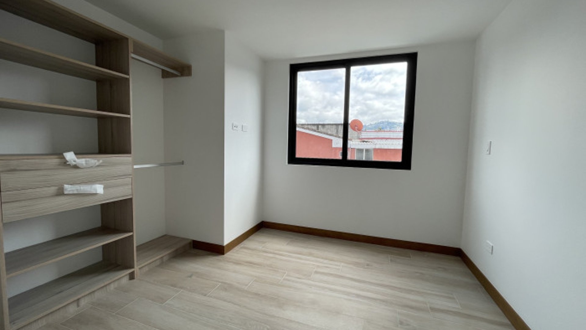 Apartamento en Venta en La Villa Zona 14 - Miniatura 5