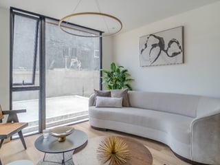 En venta apartamento con jardin en zona 15 Guatemala - Image 2