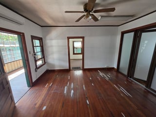 Casa en renta ideal oficinas - bodegas - franquicias zona 13 Ref-5593 - 2
