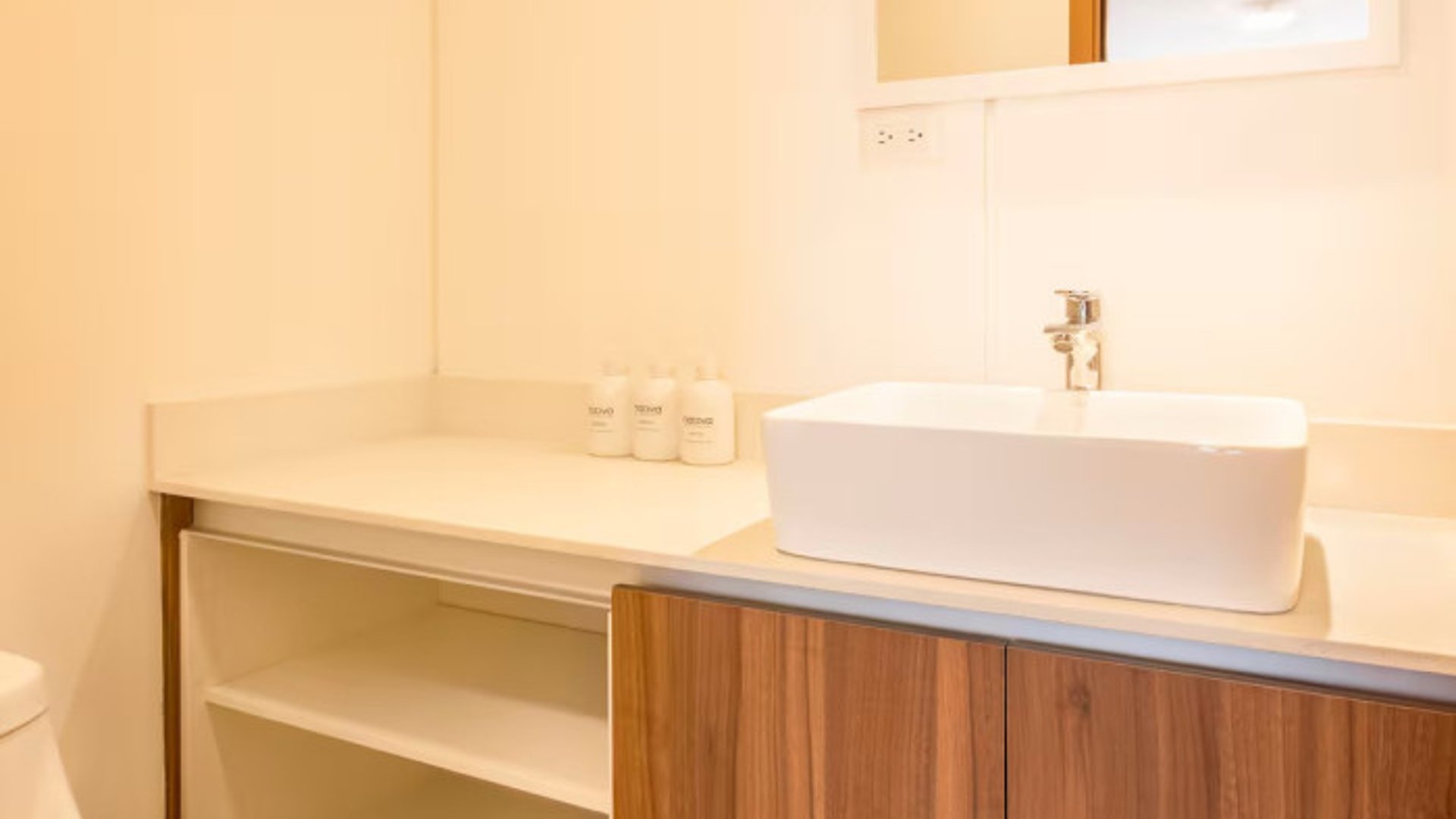 Apartamento en Airbnb en venta en Vidalta Zona 11 - Miniatura 4
