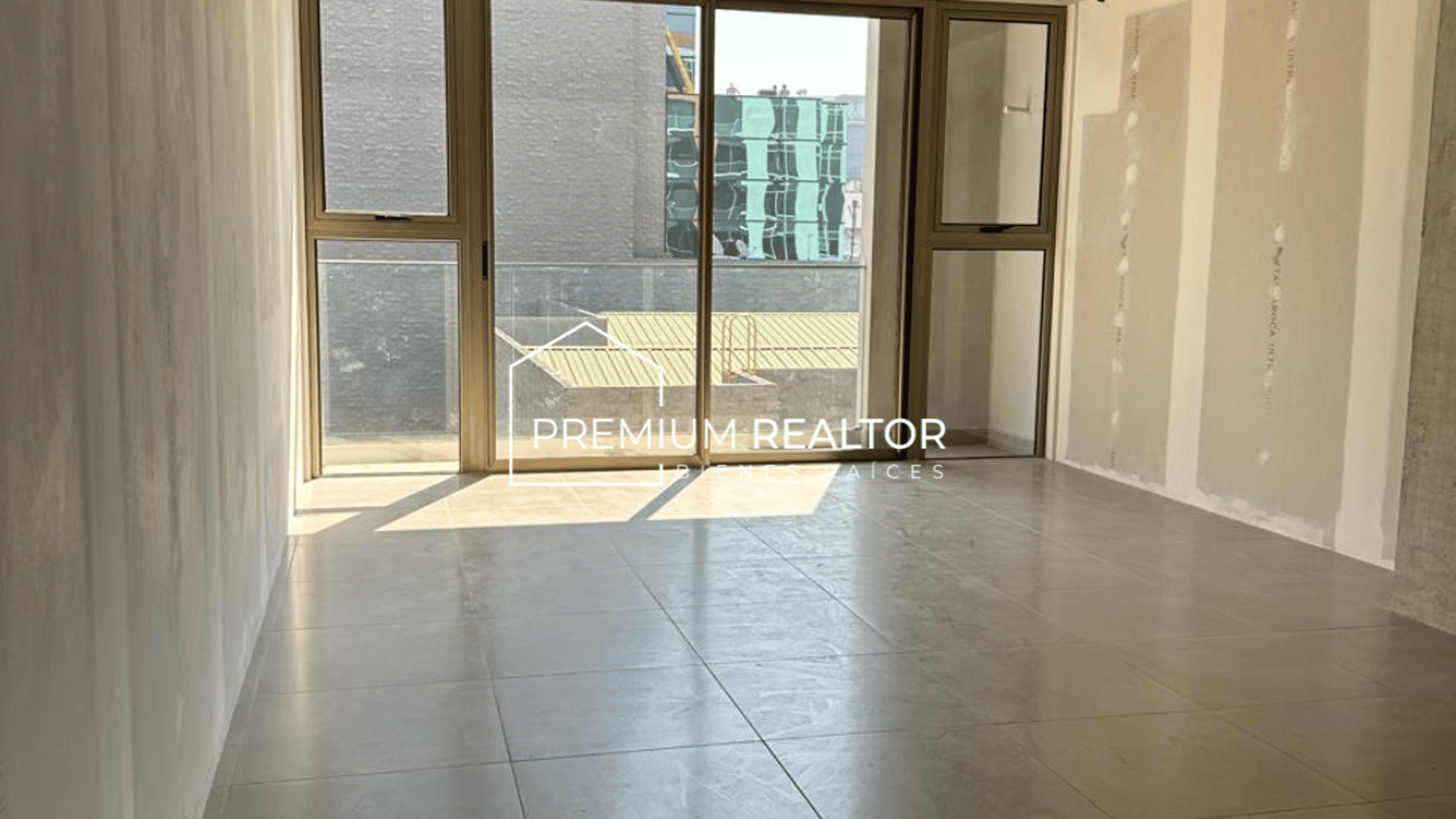 Cozy Office in Zone 9, Guatemala City | Rent: $700 USD