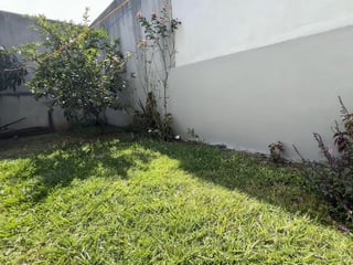 Venta de bonita casa de esquina en Condominio Luminela | Villa Nueva - Image 6