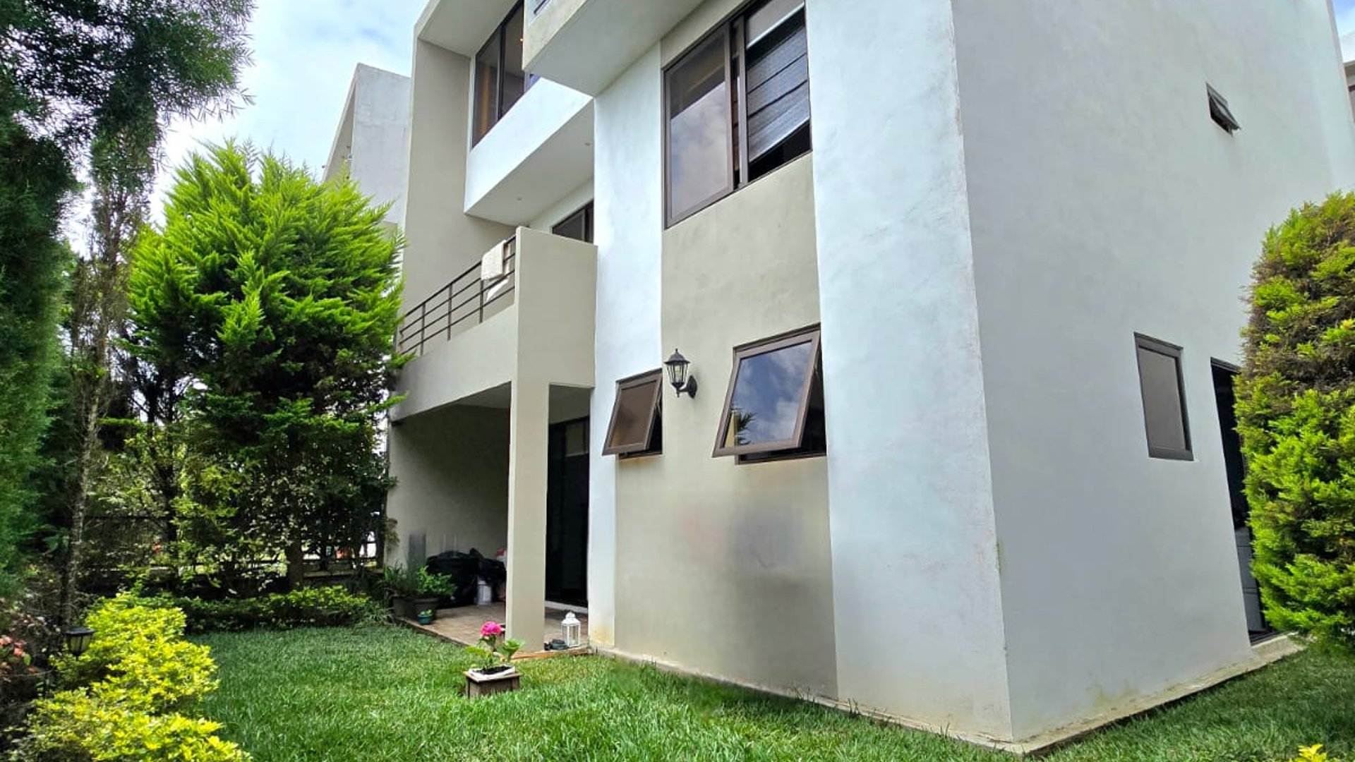 Casa en Renta en Santuaria Muxbal km 14.5 CAES, con Jardin‼️