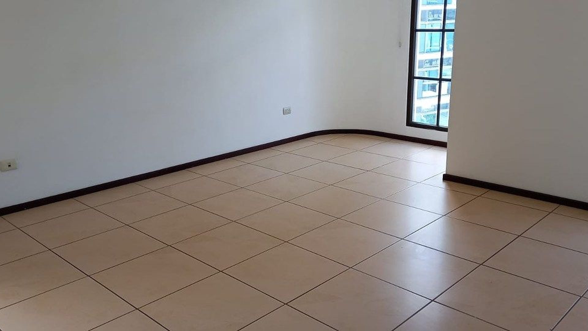 Apartamento en Renta - Edificio Madeleine Zona 10 - Miniatura 8