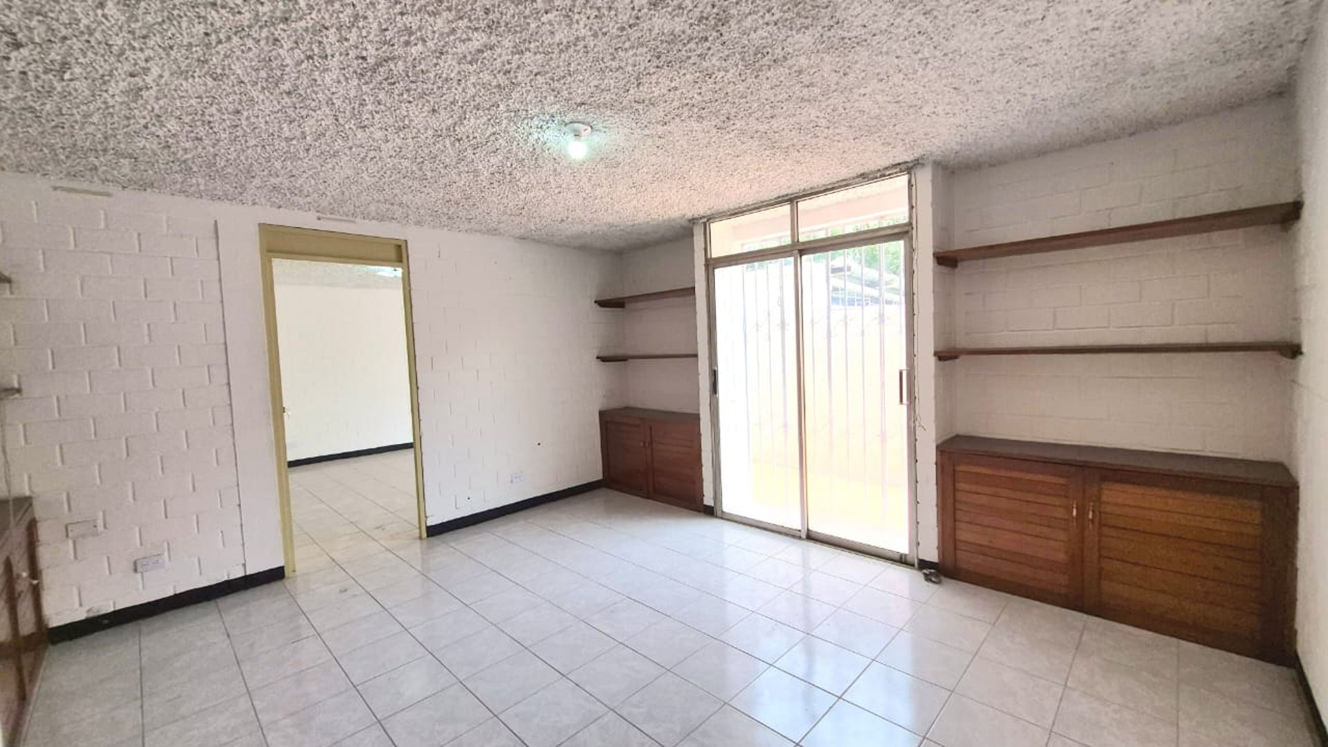 VENTA Casa Zona 18 Colonia Atlántida  - Miniatura 9