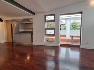 📍 APARTAMENTO EN RENTA – EDIFICIO EN COLONIA OAKLAND | ZONA 10 - Image 3