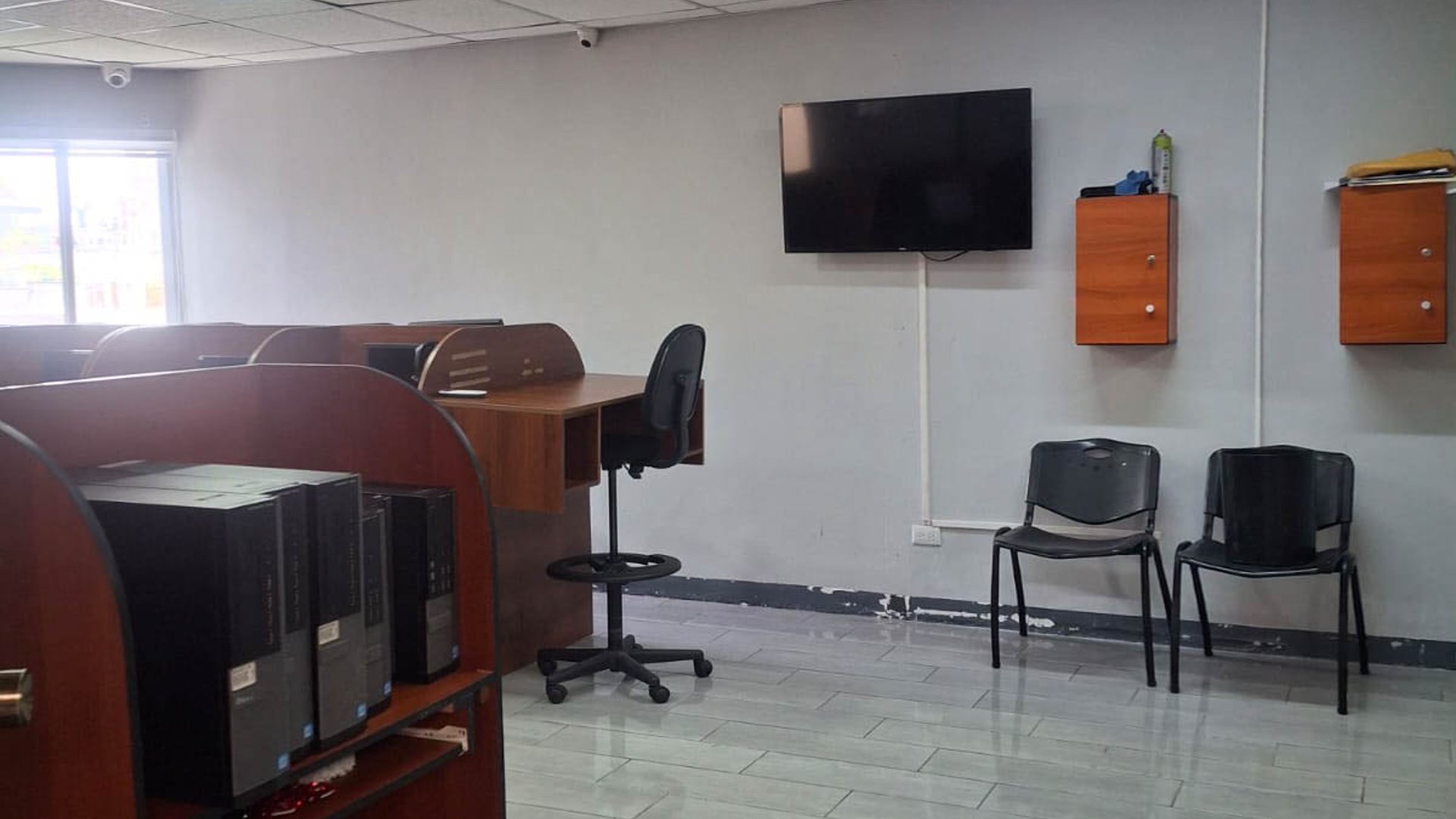 OFICINA EN RENTA EN ZONA 4 - Miniatura 6